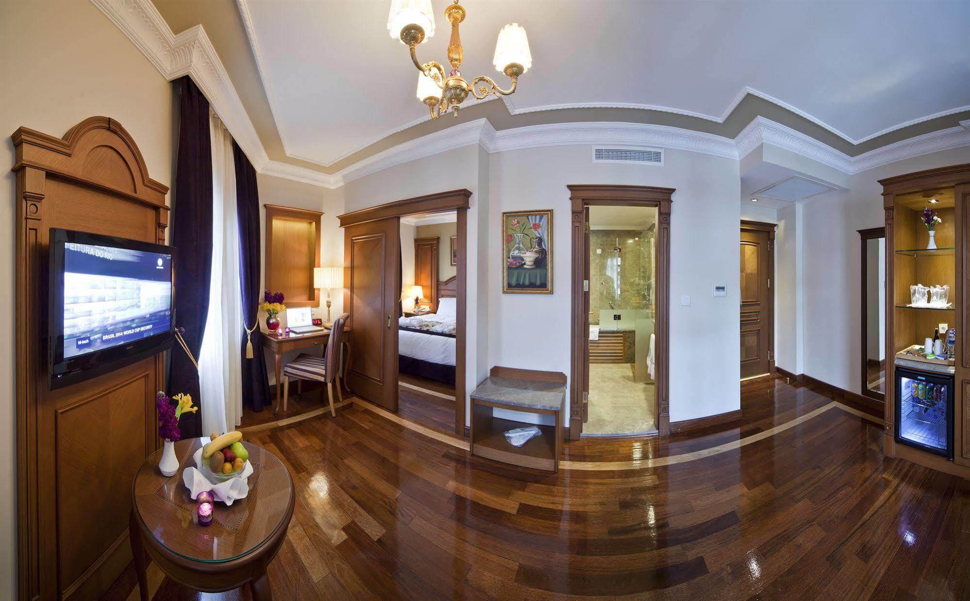 Glk Premier Acropol & Отель 4*